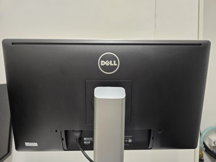 Zwei Dell Monitor 24 Zoll – gebraucht, guter Zustand – Bild 3